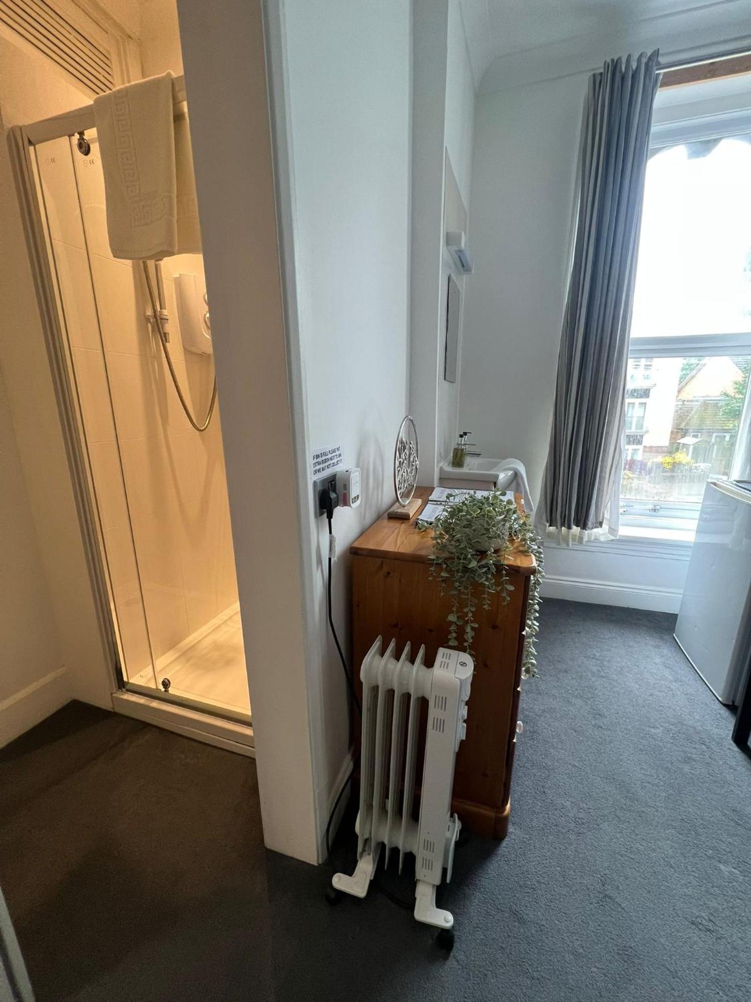 Rock House Bed And Breakfast Maidstone Bilik gambar